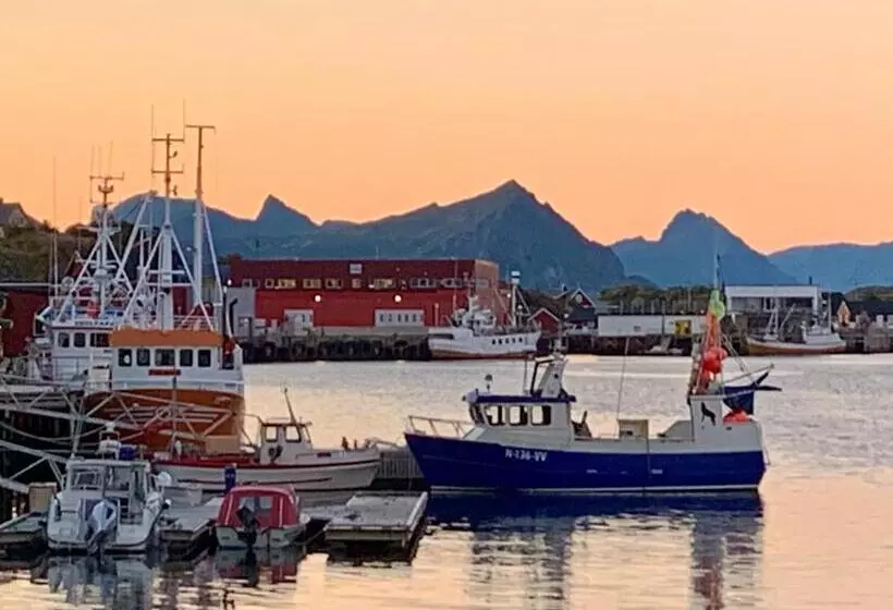 Majatalo Angelas White House