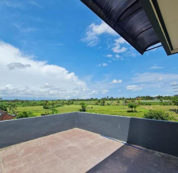 بنسيون Lullaby Symphony Stay