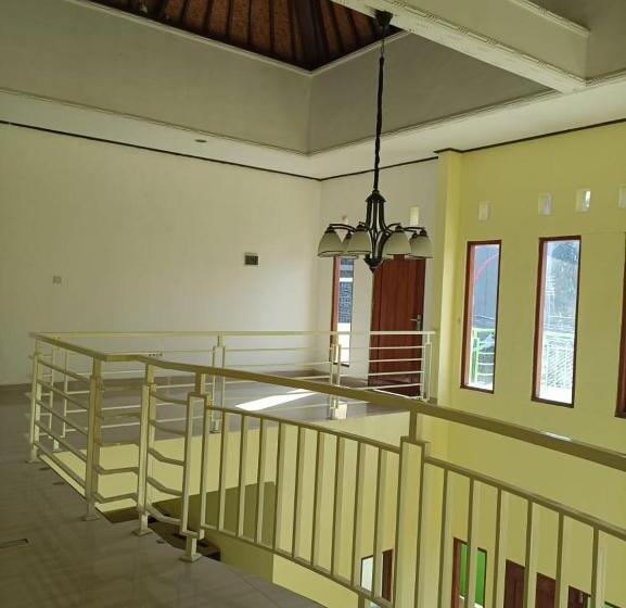 بنسيون Lullaby Symphony Stay