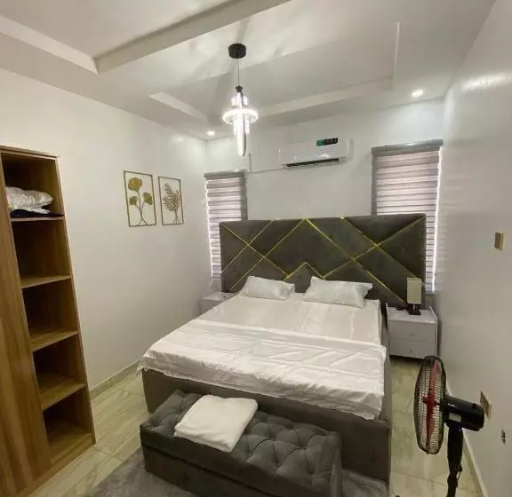 پانسیون Luxe Haven Lekki