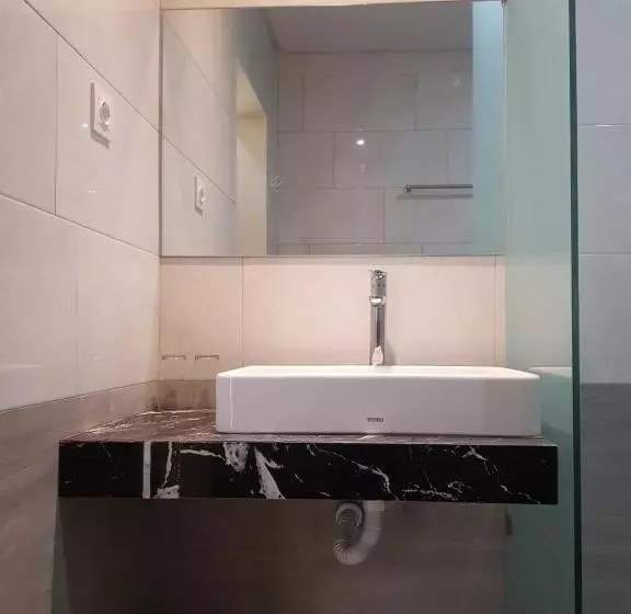 Majatalo Praba Guest House