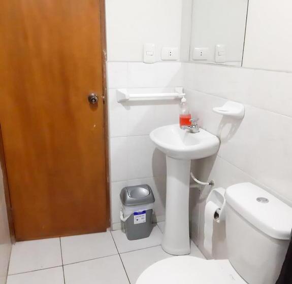 ペンション Urpi Wasi Backpackers