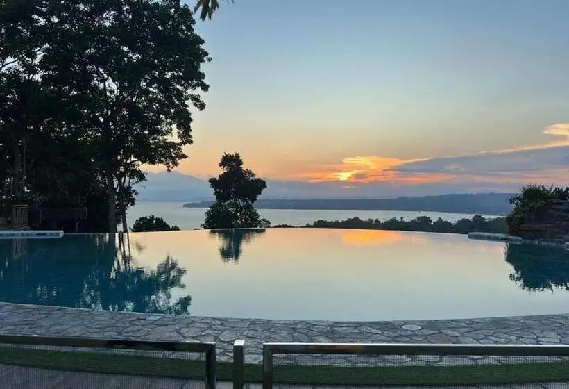 Virtuquest Samal Resort & Spa
