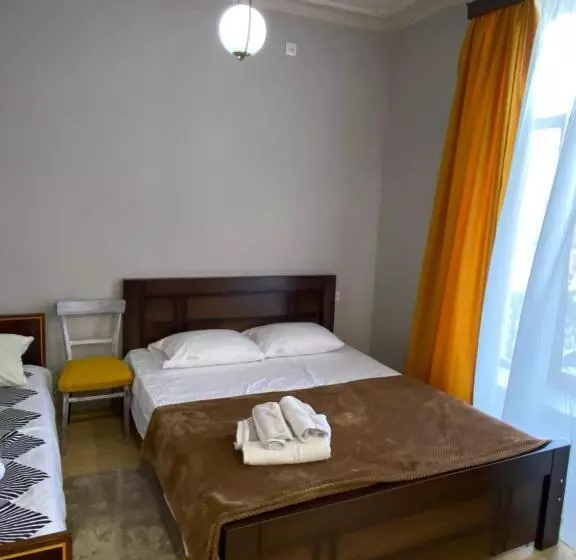 هاستل Moedani Very Center Apartments In Kutaisi