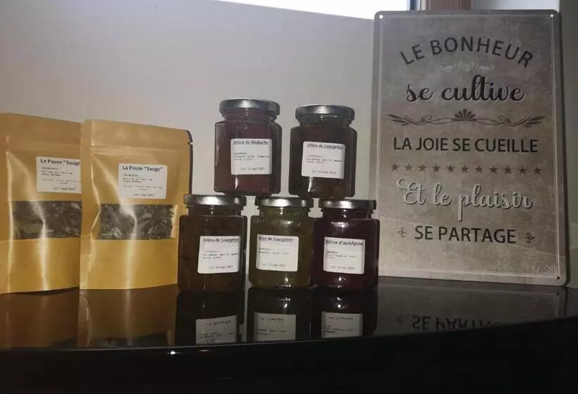 ベッドアンドブレックファースト La Pause