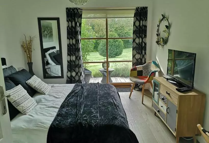 ベッドアンドブレックファースト La Pause