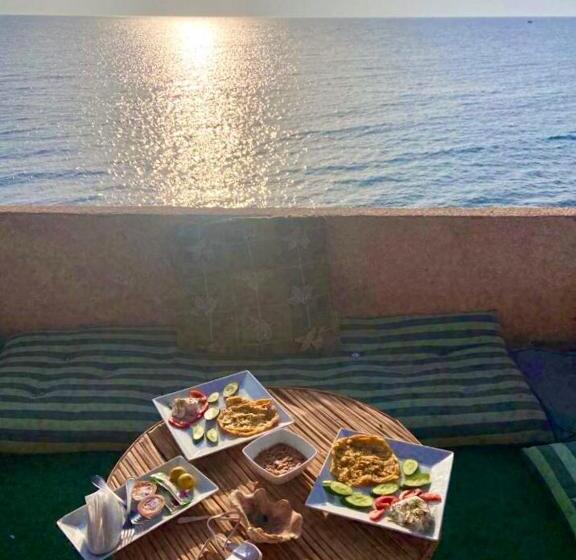 تختخواب و صبحانه Perry’s Island Camp Al Mezina