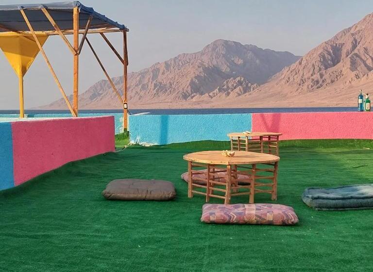 تختخواب و صبحانه Perry’s Island Camp Al Mezina