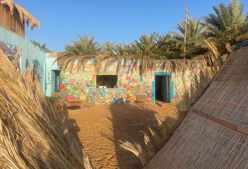 تختخواب و صبحانه Perry’s Island Camp Al Mezina