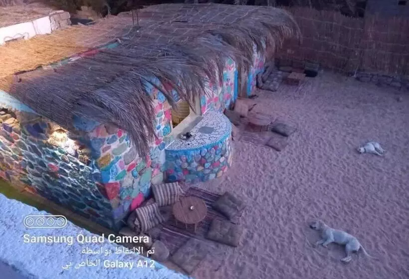 تختخواب و صبحانه Perry’s Island Camp Al Mezina