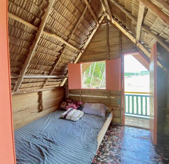 Fullo’s Seafront And Spring Resort