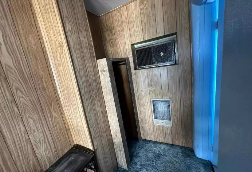 Kapselihotelli Maverick Motel