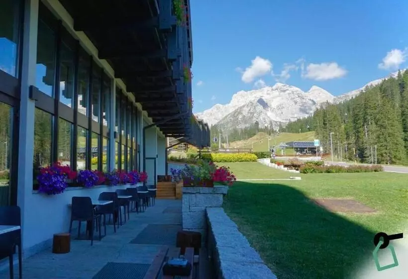 ホテル Hotiday Apartment Collection Campiglio Grostè