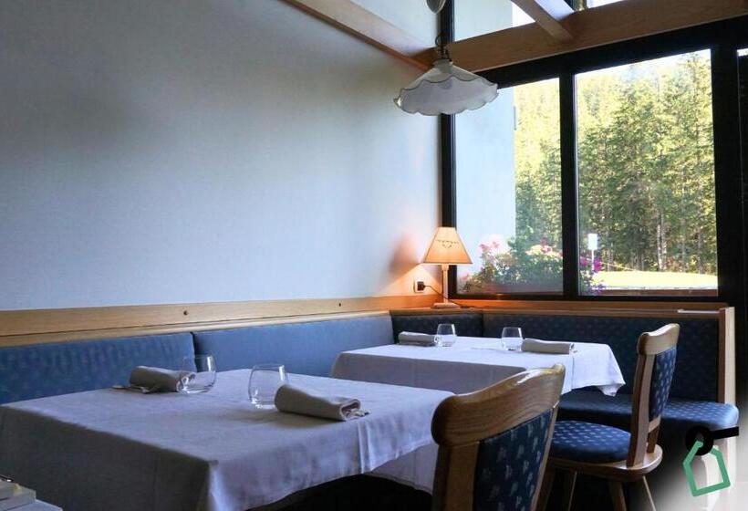 Отель Hotiday Apartment Collection   Campiglio Grostè