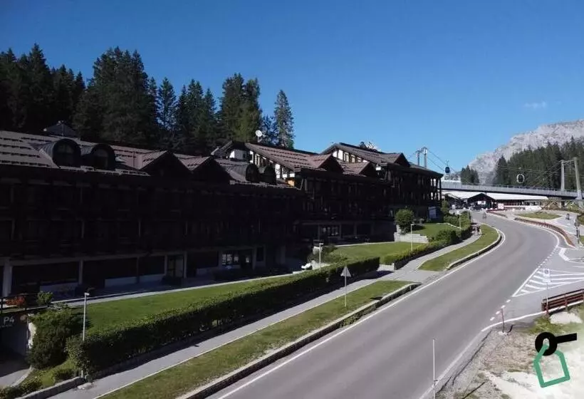 ホテル Hotiday Apartment Collection Campiglio Grostè