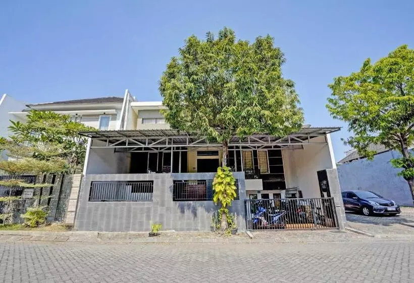 Hotelli Oyo 93111 Garden Homestay 2 Merlion