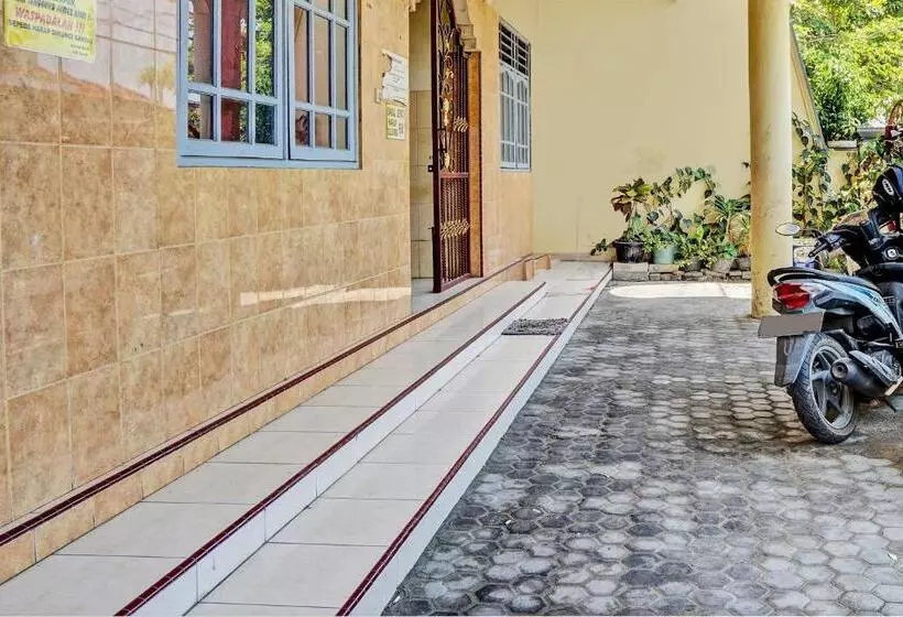 Hotelli Spot On 93108 Homestay H. Syarif Syariah Ra Kartini