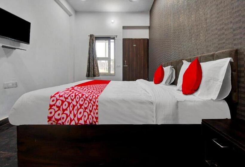 Oyo Flagship Hotel Rajshree