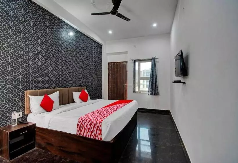 Oyo Flagship Hotel Rajshree