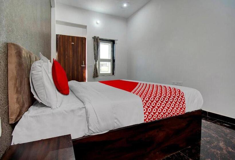 Oyo Flagship Hotel Rajshree