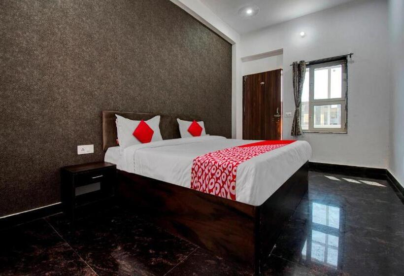 Oyo Flagship Hotel Rajshree