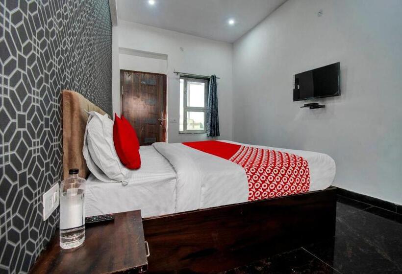 Oyo Flagship Hotel Rajshree