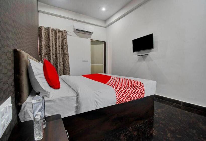 Oyo Flagship Hotel Rajshree