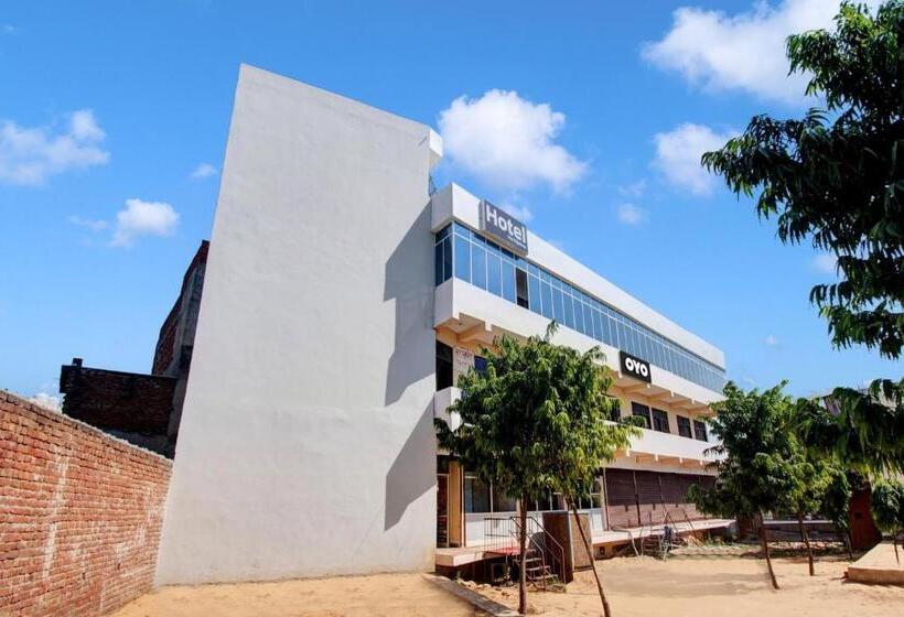 Oyo Flagship Hotel Rajshree