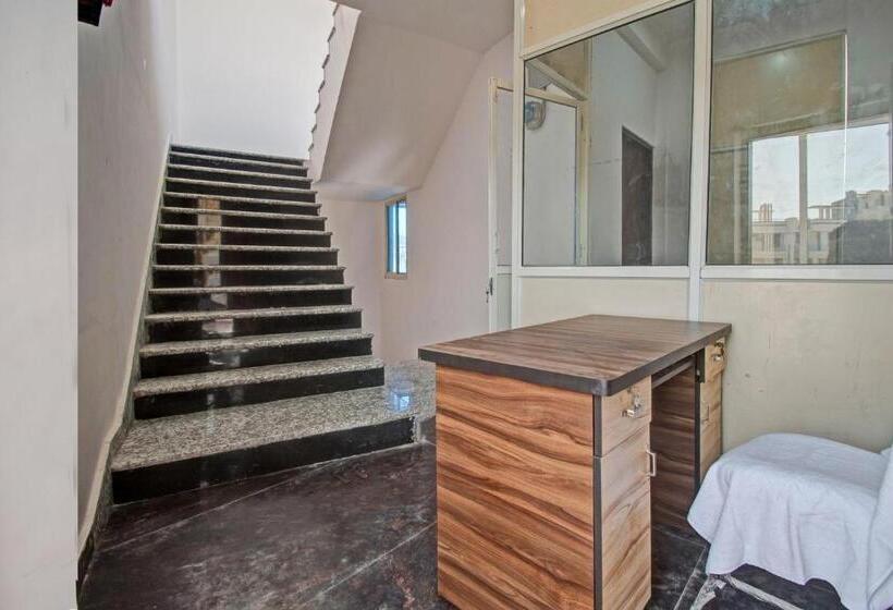 Oyo Flagship Hotel Rajshree