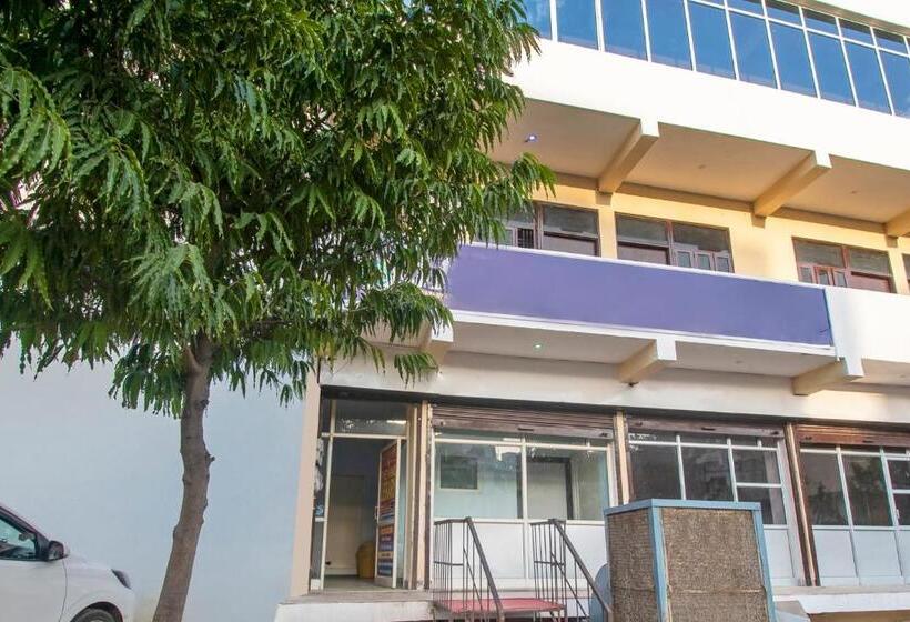 Oyo Flagship Hotel Rajshree