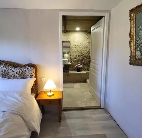 Majatalo Airbnb: Vieilles Pierres Et Rivière En Périgord