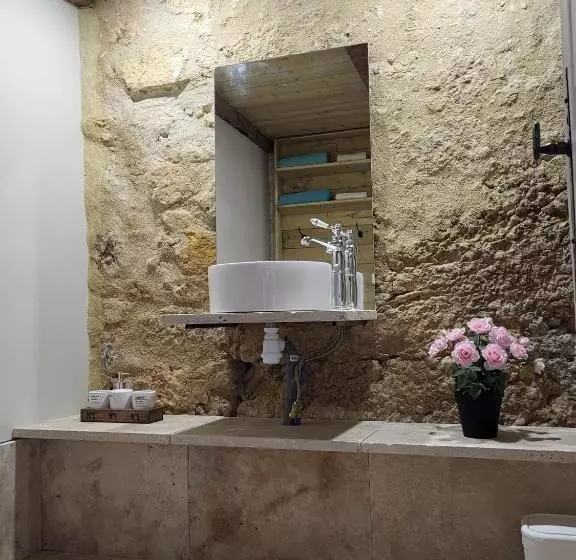 Majatalo Airbnb: Vieilles Pierres Et Rivière En Périgord