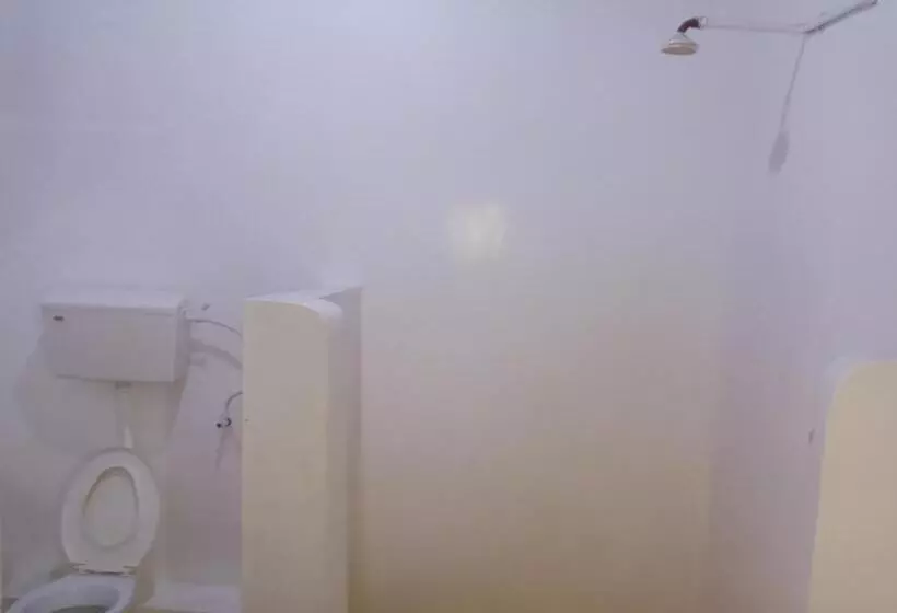 پانسیون Ajooba House