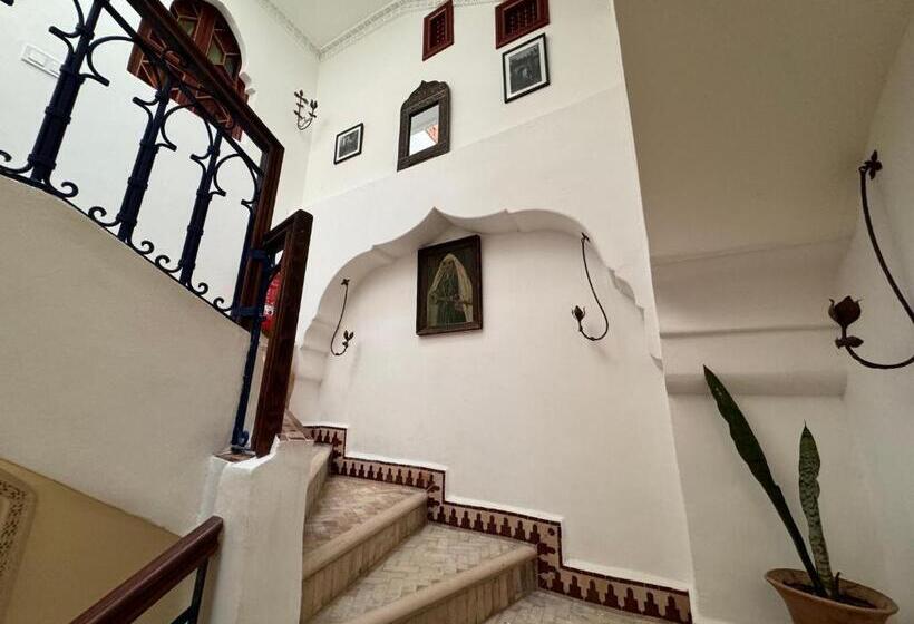 펜션 Riad Al Qurtubi