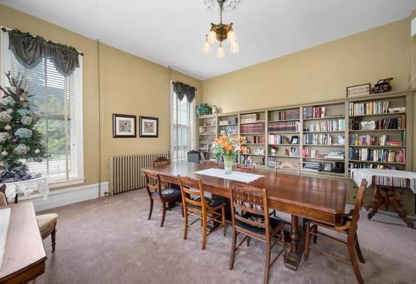 The Vistula Rose B & B