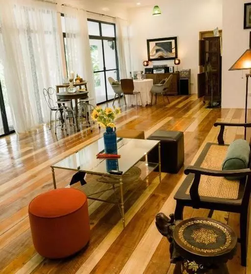 Balai Benedicere Bed & Breakfast