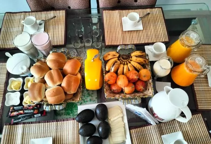 Aamiaismajoitus (B&B) Alemar S House