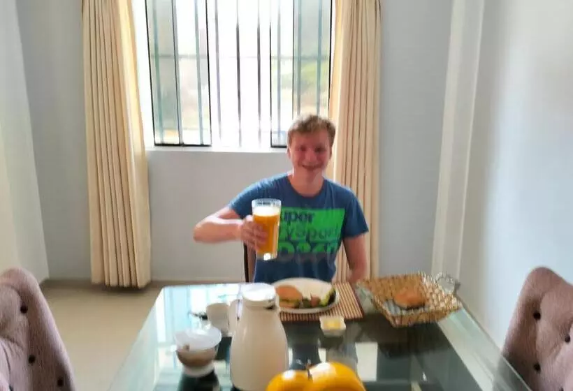 Aamiaismajoitus (B&B) Alemar S House