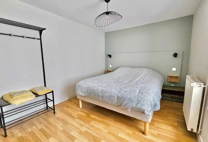 ベッドアンドブレックファースト Les Chambres D Hôtes La Guiberdière