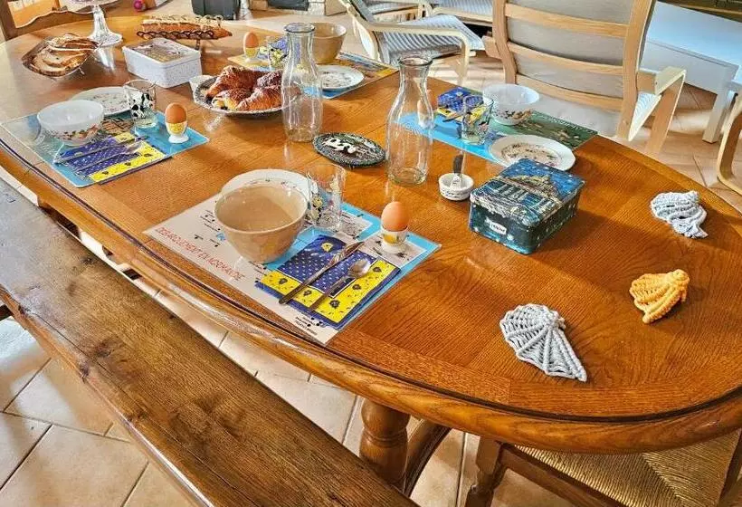 ベッドアンドブレックファースト Les Chambres D Hôtes La Guiberdière