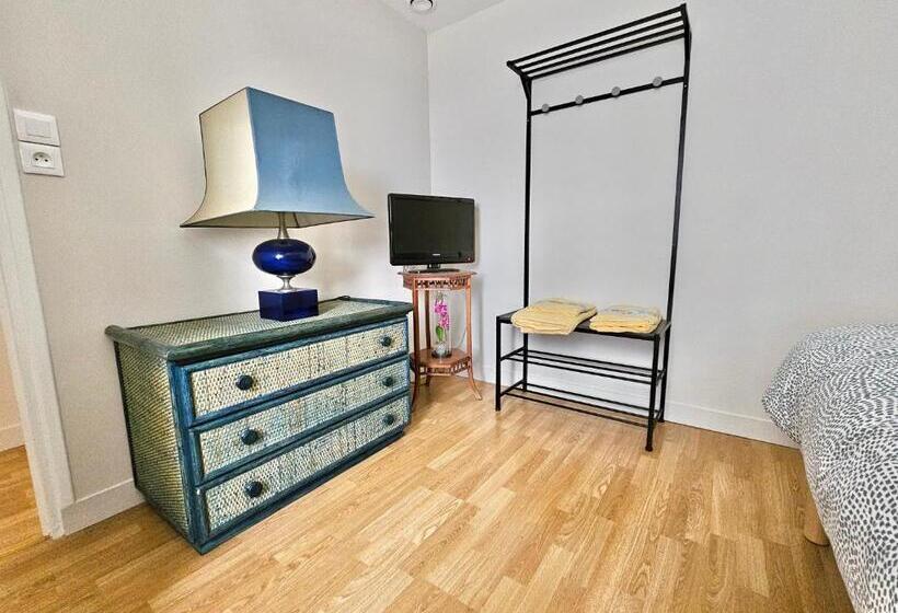 ベッドアンドブレックファースト Les Chambres D Hôtes La Guiberdière