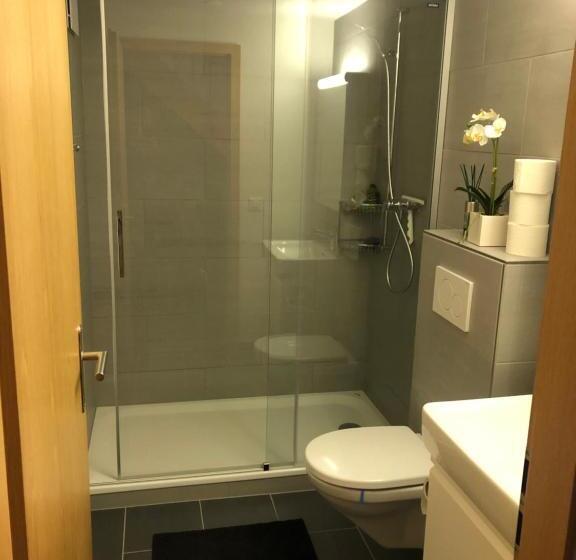 تختخواب و صبحانه Hop In Nest Cozy Bed&breakfast In Wengen