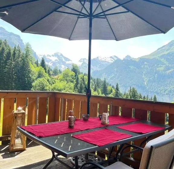 تختخواب و صبحانه Hop In Nest Cozy Bed&breakfast In Wengen