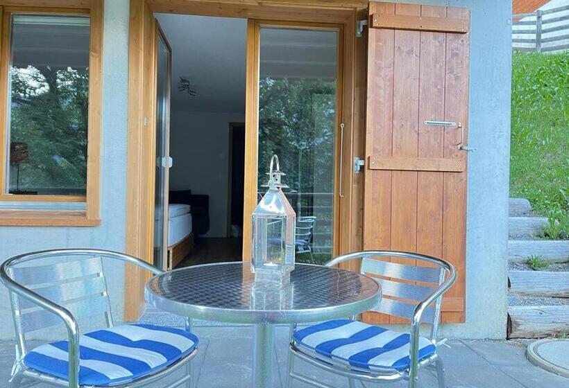 تختخواب و صبحانه Hop In Nest Cozy Bed&breakfast In Wengen