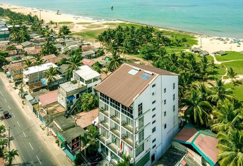 בית מלון כפרי Beverly Beach Negombo