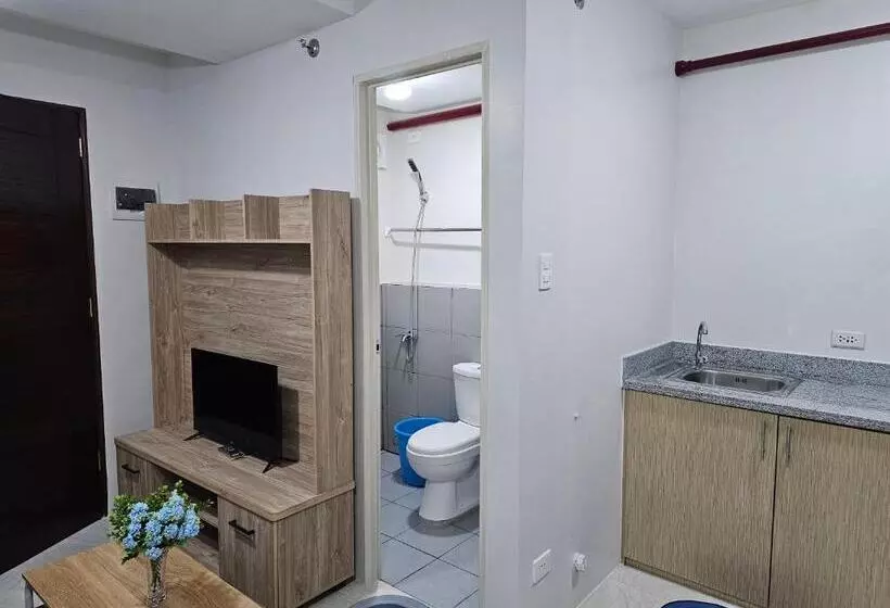 ホテル Condo Banilad Deca Homes