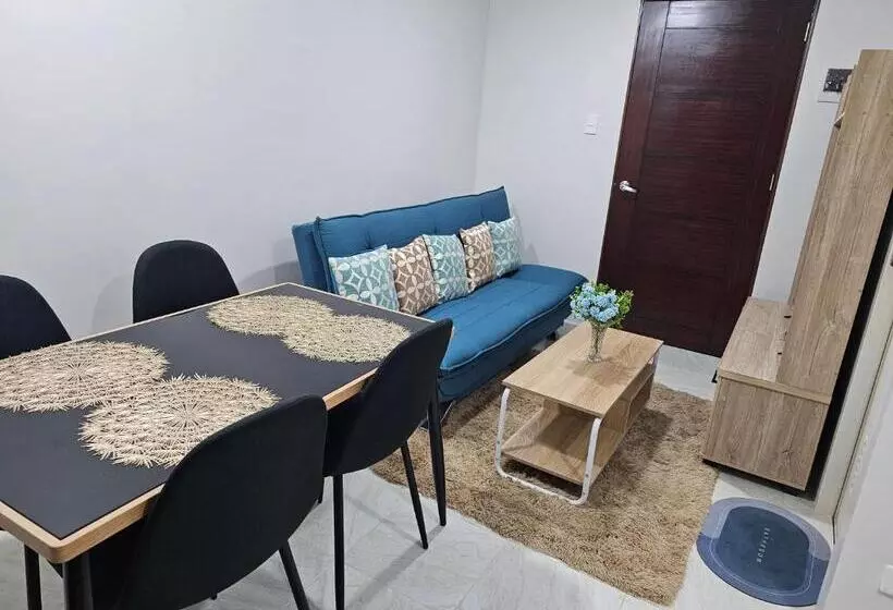 ホテル Condo Banilad Deca Homes