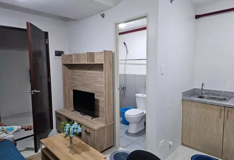 ホテル Condo Banilad Deca Homes
