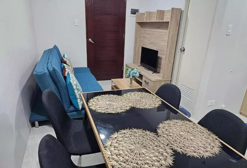 ホテル Condo Banilad Deca Homes