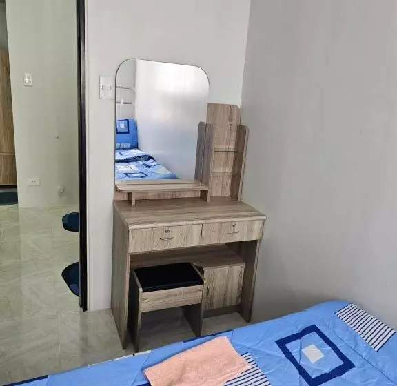 ホテル Condo Banilad Deca Homes
